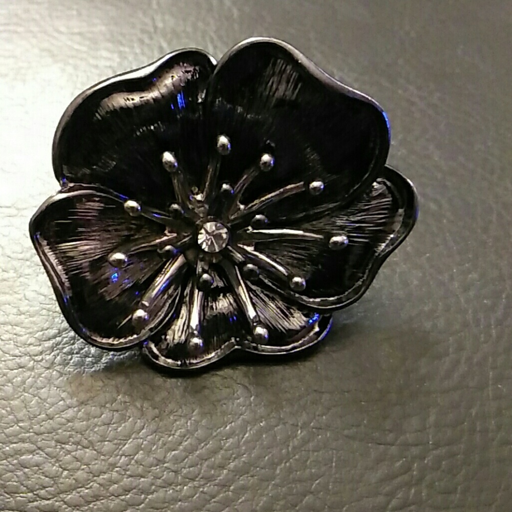 Woman's stretch band Fashion Ring